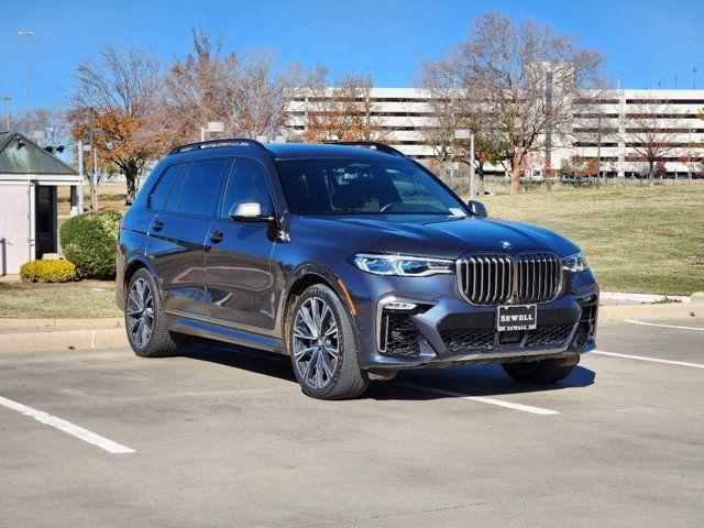 2022 BMW X7 M50i