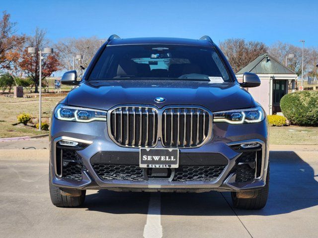 2022 BMW X7 M50i