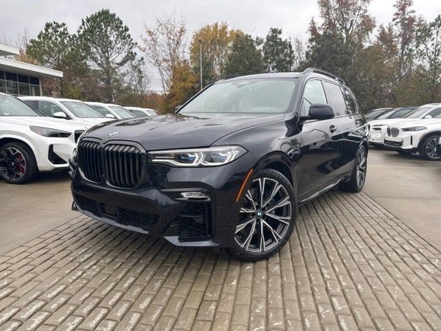 2022 BMW X7 M50i