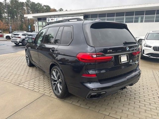 2022 BMW X7 M50i