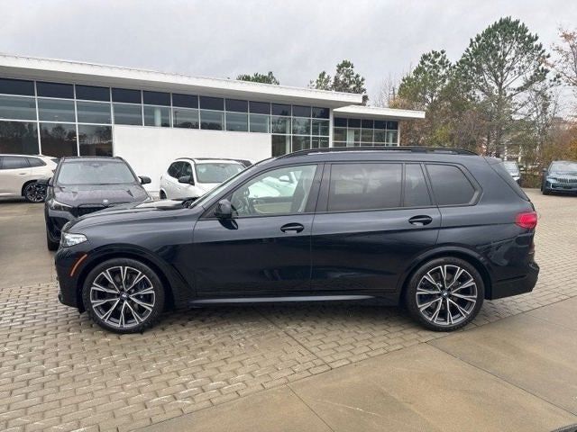 2022 BMW X7 M50i