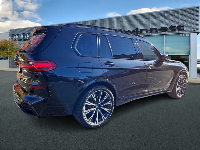 2022 BMW X7 M50i