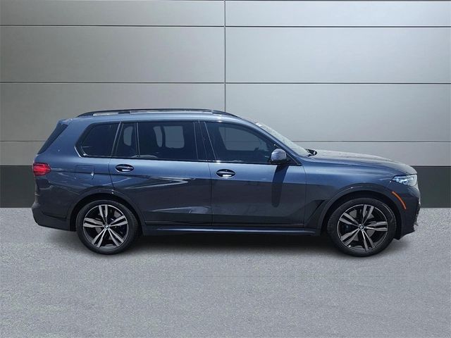 2022 BMW X7 M50i