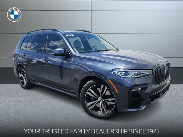 2022 BMW X7 M50i