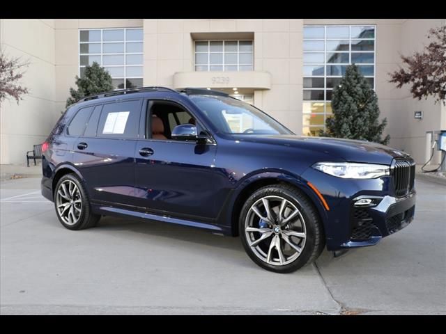 2022 BMW X7 M50i