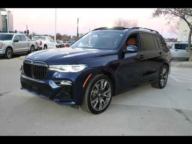 2022 BMW X7 M50i