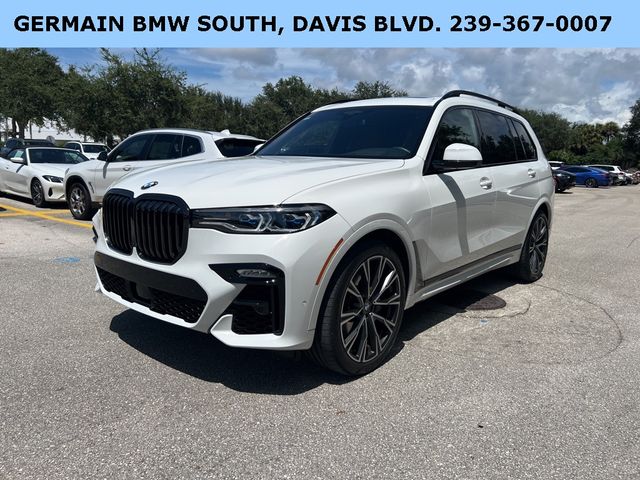 2022 BMW X7 M50i