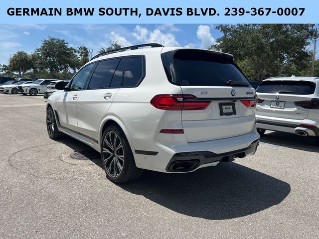 2022 BMW X7 M50i