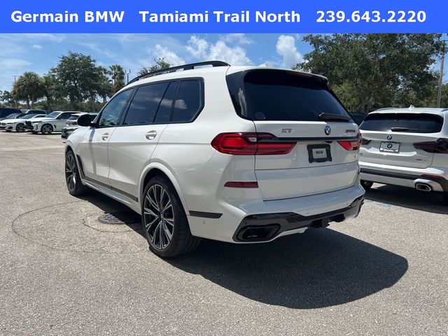 2022 BMW X7 M50i