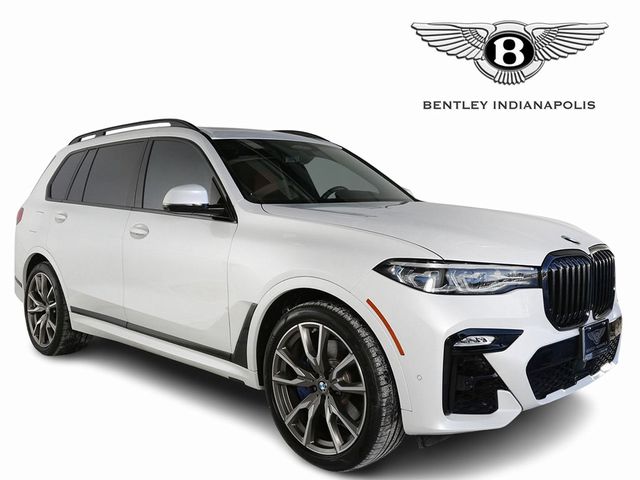 2022 BMW X7 M50i