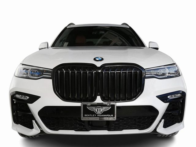 2022 BMW X7 M50i