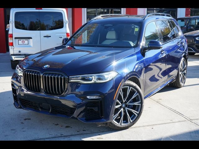 2022 BMW X7 M50i