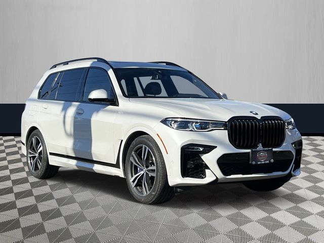 2022 BMW X7 M50i