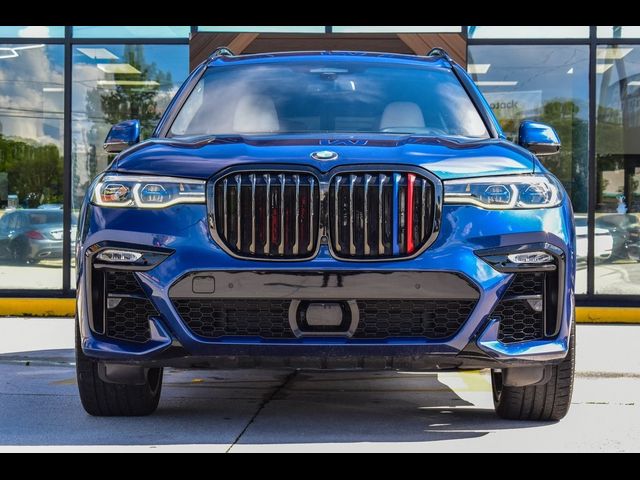 2022 BMW X7 M50i