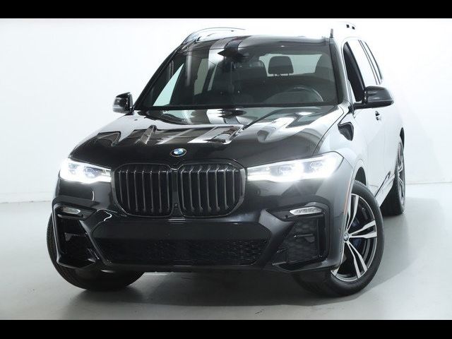 2022 BMW X7 M50i