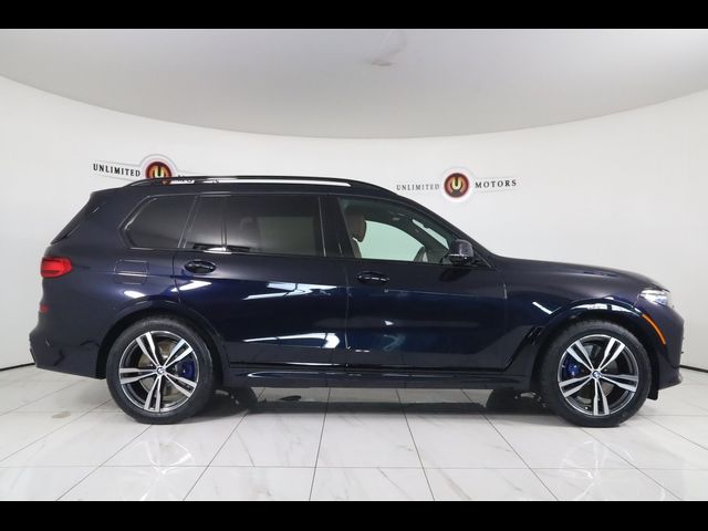 2022 BMW X7 M50i