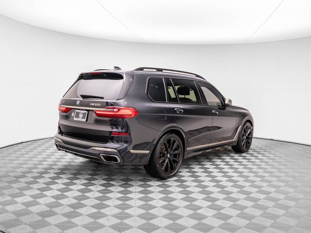 2022 BMW X7 M50i