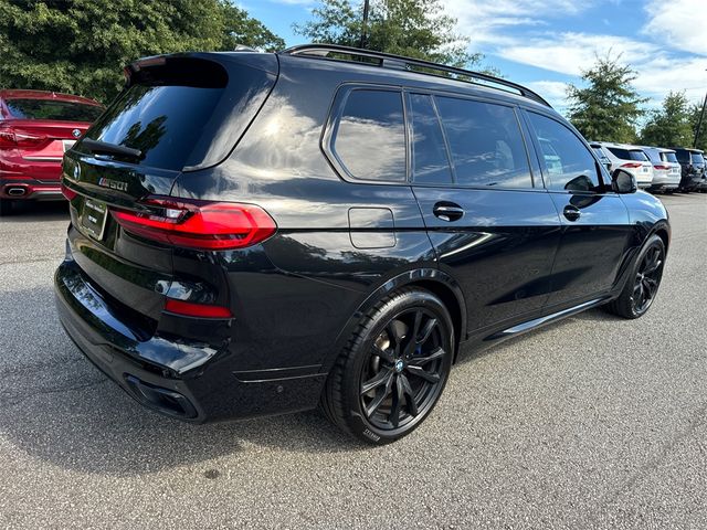 2022 BMW X7 M50i