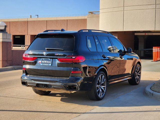 2022 BMW X7 M50i