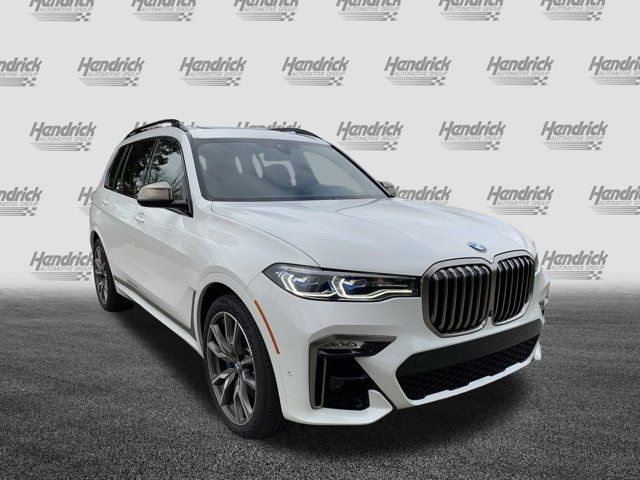 2022 BMW X7 M50i