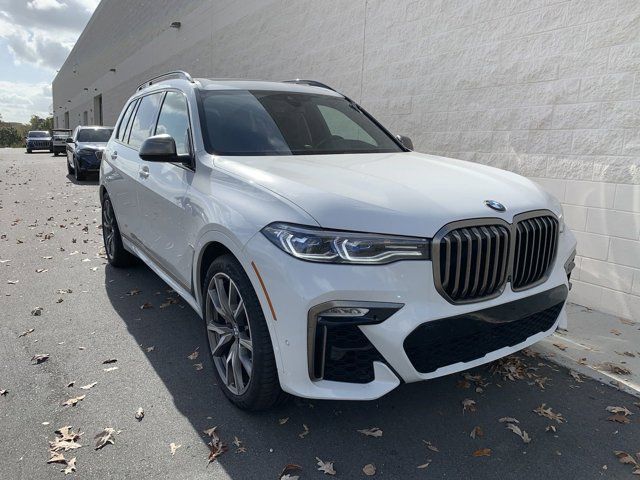 2022 BMW X7 M50i