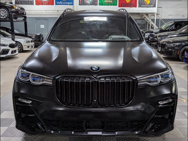 2022 BMW X7 M50i