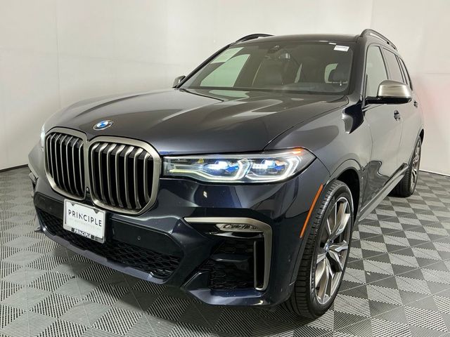 2022 BMW X7 M50i