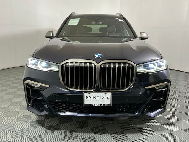 2022 BMW X7 M50i