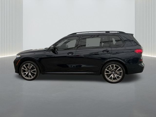 2022 BMW X7 M50i