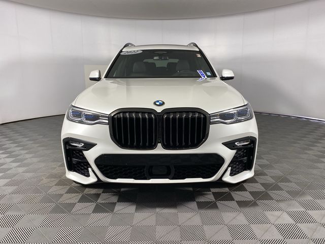 2022 BMW X7 M50i