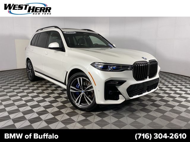 2022 BMW X7 M50i