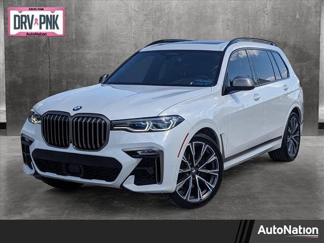 2022 BMW X7 M50i