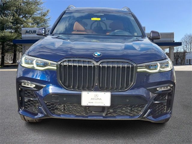 2022 BMW X7 M50i