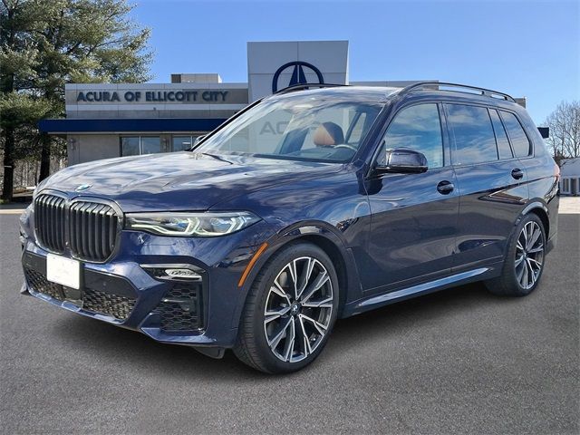 2022 BMW X7 M50i