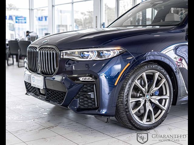 2022 BMW X7 M50i