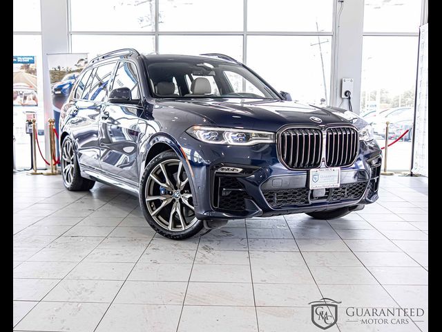 2022 BMW X7 M50i