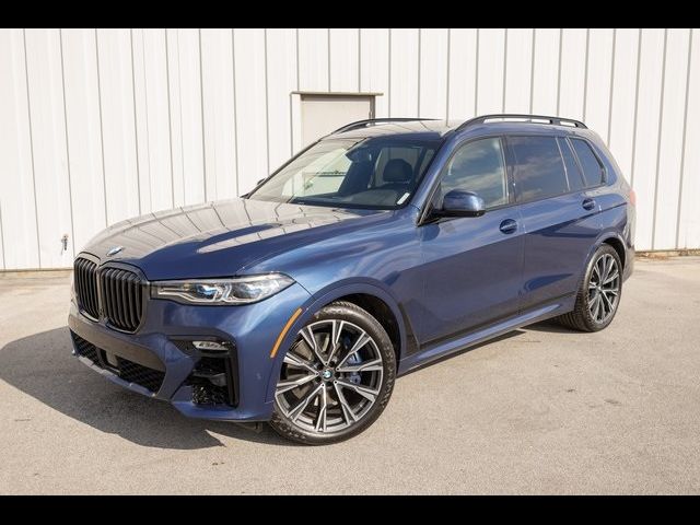 2022 BMW X7 M50i