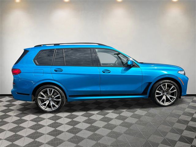 2022 BMW X7 M50i