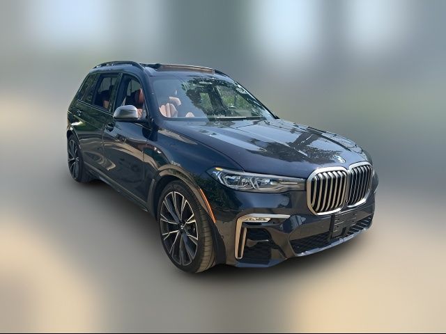 2022 BMW X7 M50i