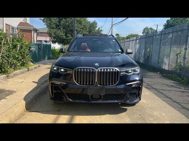 2022 BMW X7 M50i