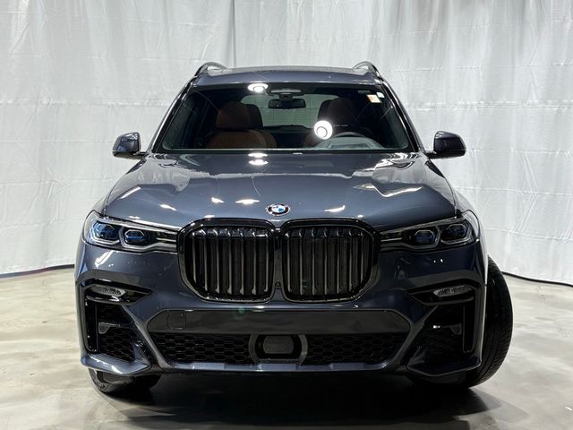 2022 BMW X7 M50i