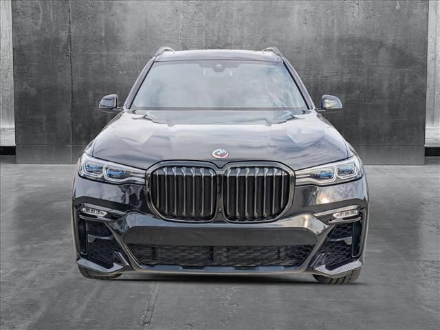 2022 BMW X7 M50i