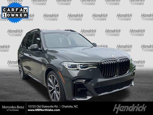 2022 BMW X7 M50i