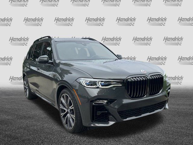 2022 BMW X7 M50i