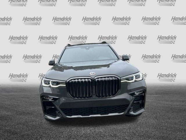 2022 BMW X7 M50i