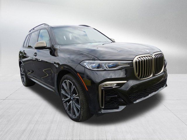 2022 BMW X7 M50i