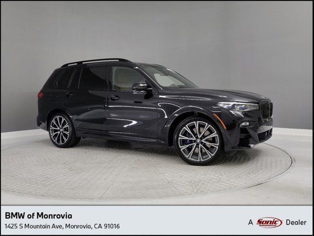 2022 BMW X7 M50i