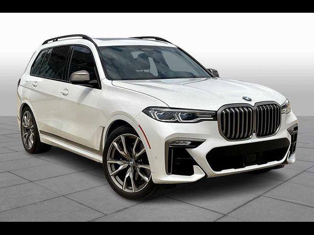 2022 BMW X7 M50i