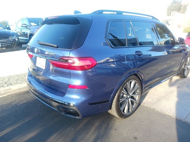 2022 BMW X7 M50i