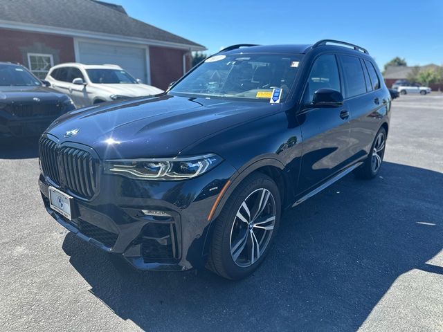 2022 BMW X7 M50i